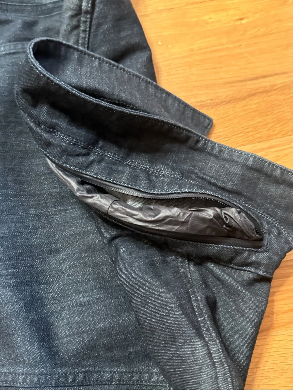 Levi's Commuter Men's Denim Trucker Jacket (L) - Picture 15 of 16